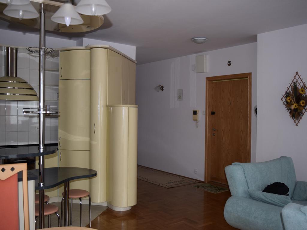 Dgm Apartment Warszawa Exteriör bild